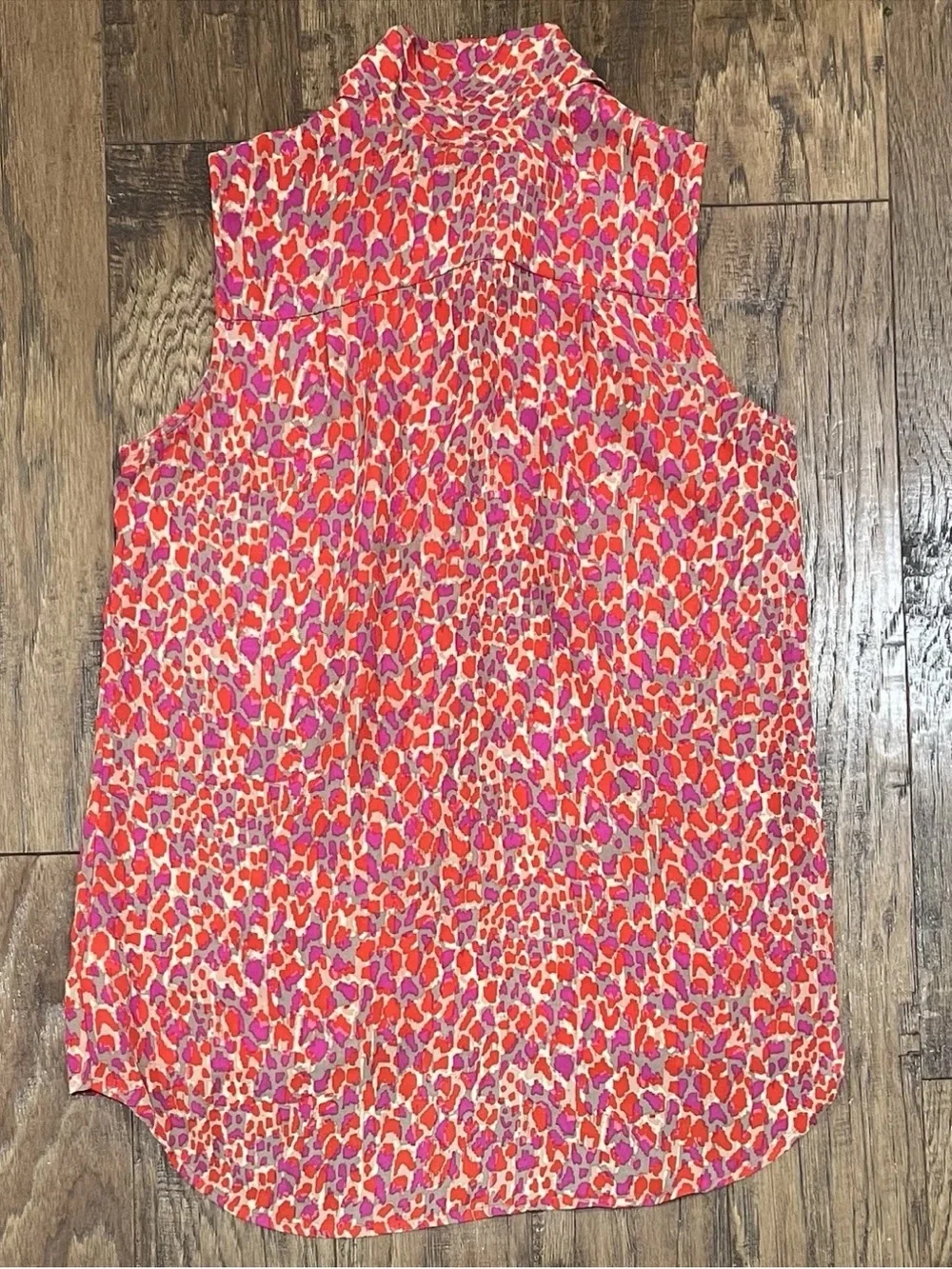 CAbi Heartbreaker Sleeveless Top Button-Up Blouse Red Leopard Print Style 3270